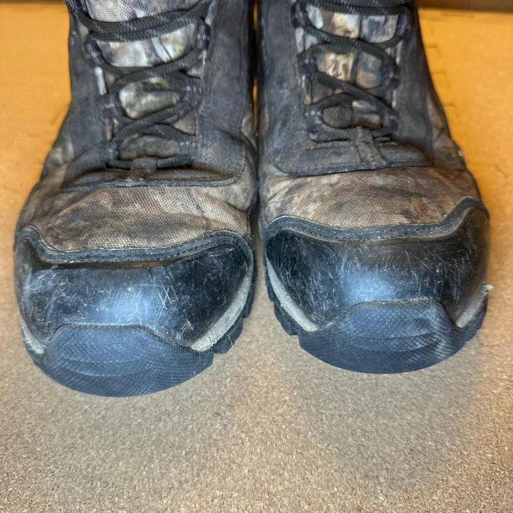 Cabelas Hunting Boots Mens 11M Camo 400g Thinsulate Waterproof Vibram 81-8639
